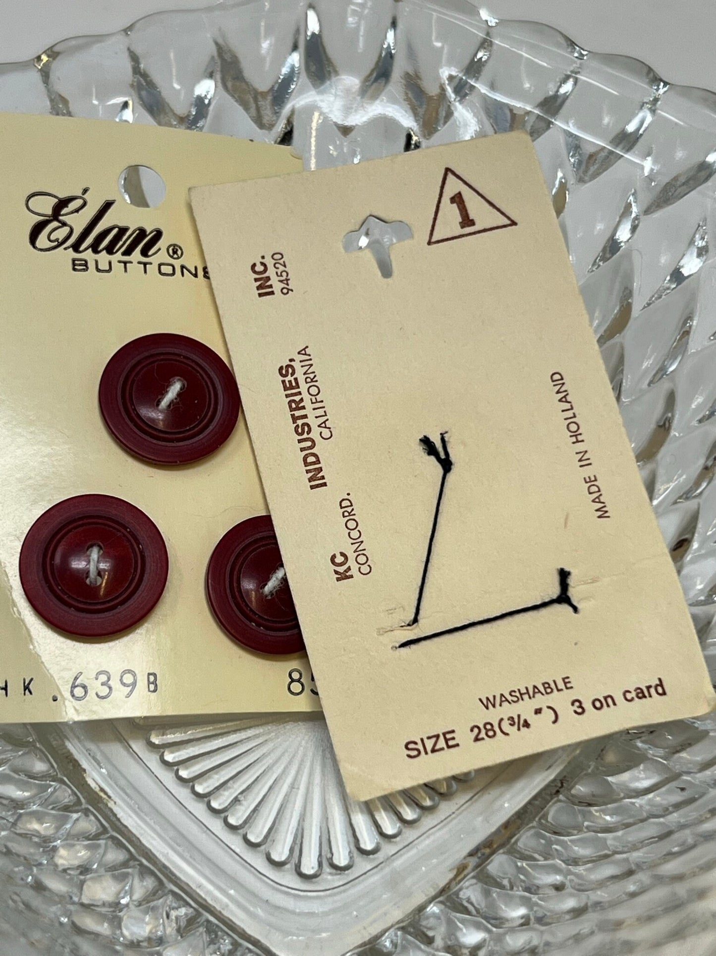 Button Pack #26 - Red Vintage Buttons - 2 Holes - 6 Buttons - Elan Buttons - HK 639B size 28 3/4" - On cards, none missing
