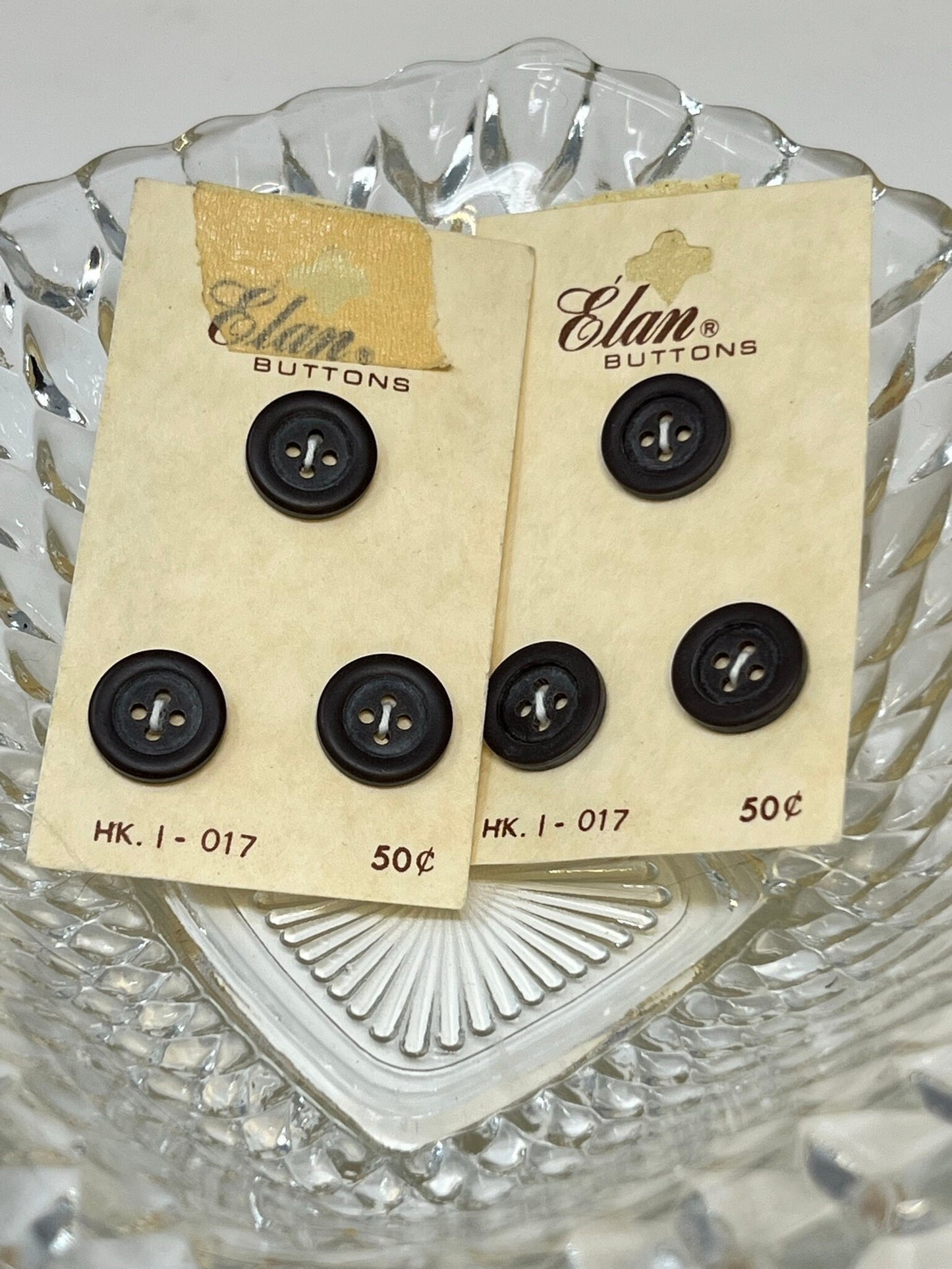 Button Pack #24 - Brown Vintage Buttons - 4 Holes - 6 Buttons - Elan Buttons - HK I-017 size 24 5/8" - On cards, none missing