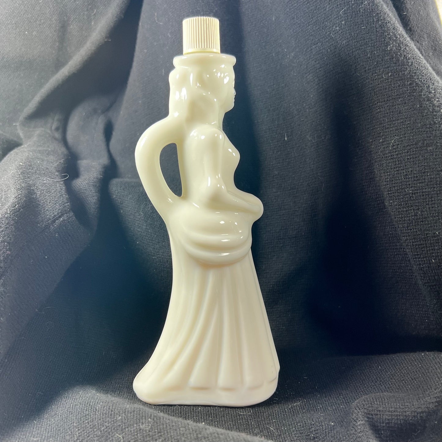 Avon Charisma Foaming Bath Oil Victorian Woman Shaped Bottle