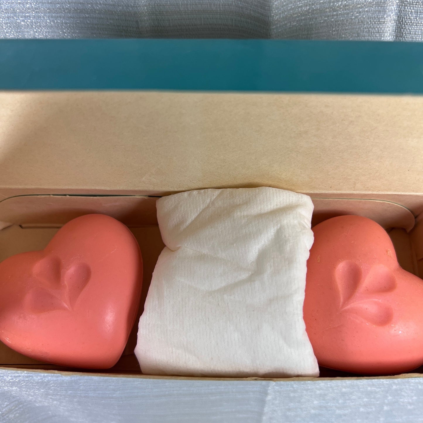 Avon small world love cakes - 2 soaps