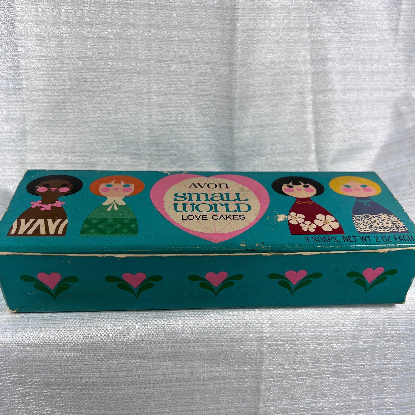 Avon small world love cakes - 2 soaps