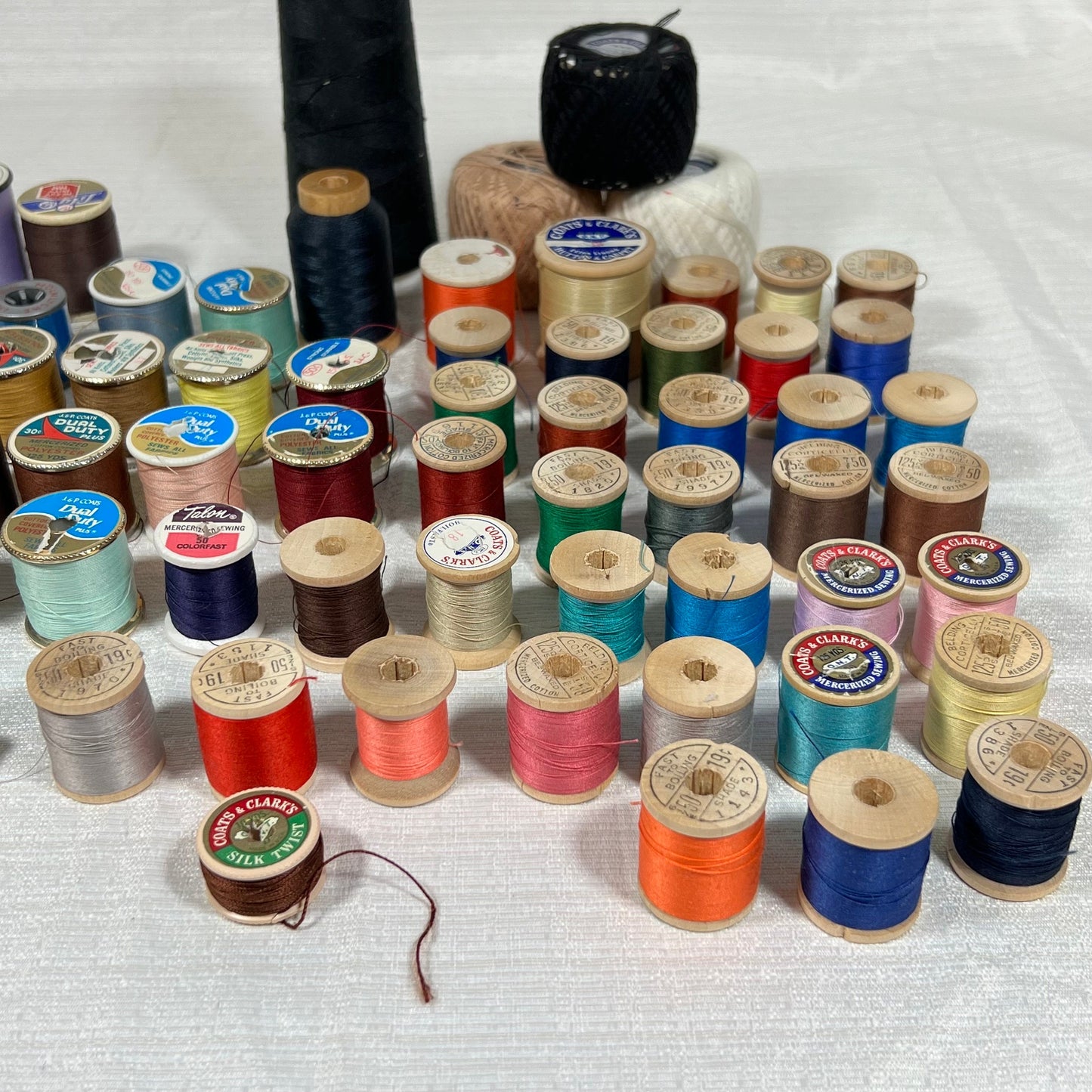 Lot of old thread - most are on wooden spools