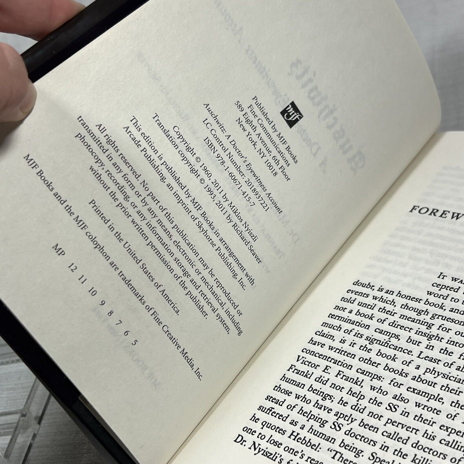 Auschwitz Foreword by Bruno Bettelheim - Book
