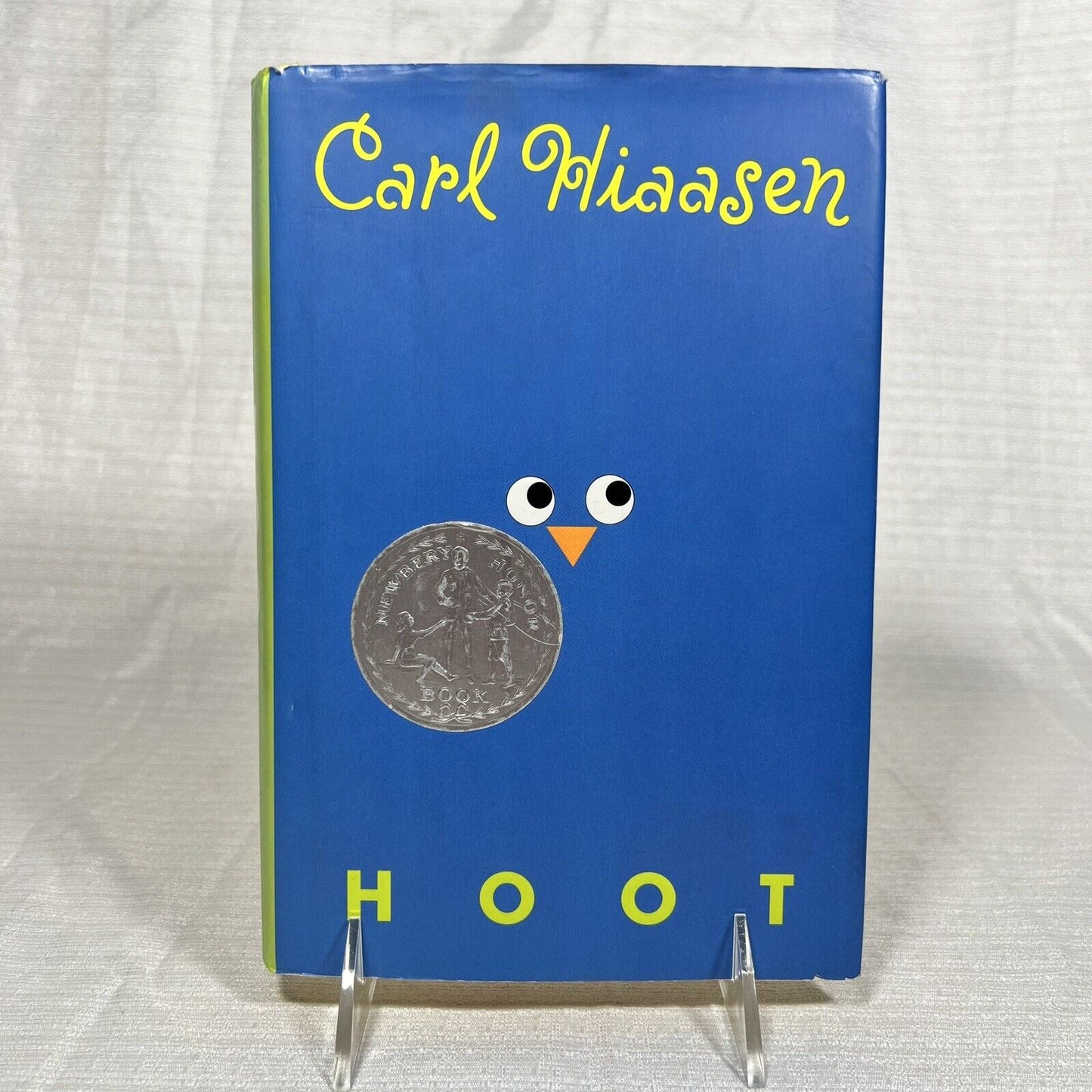 Hoot by Carl Hiaasen - Book