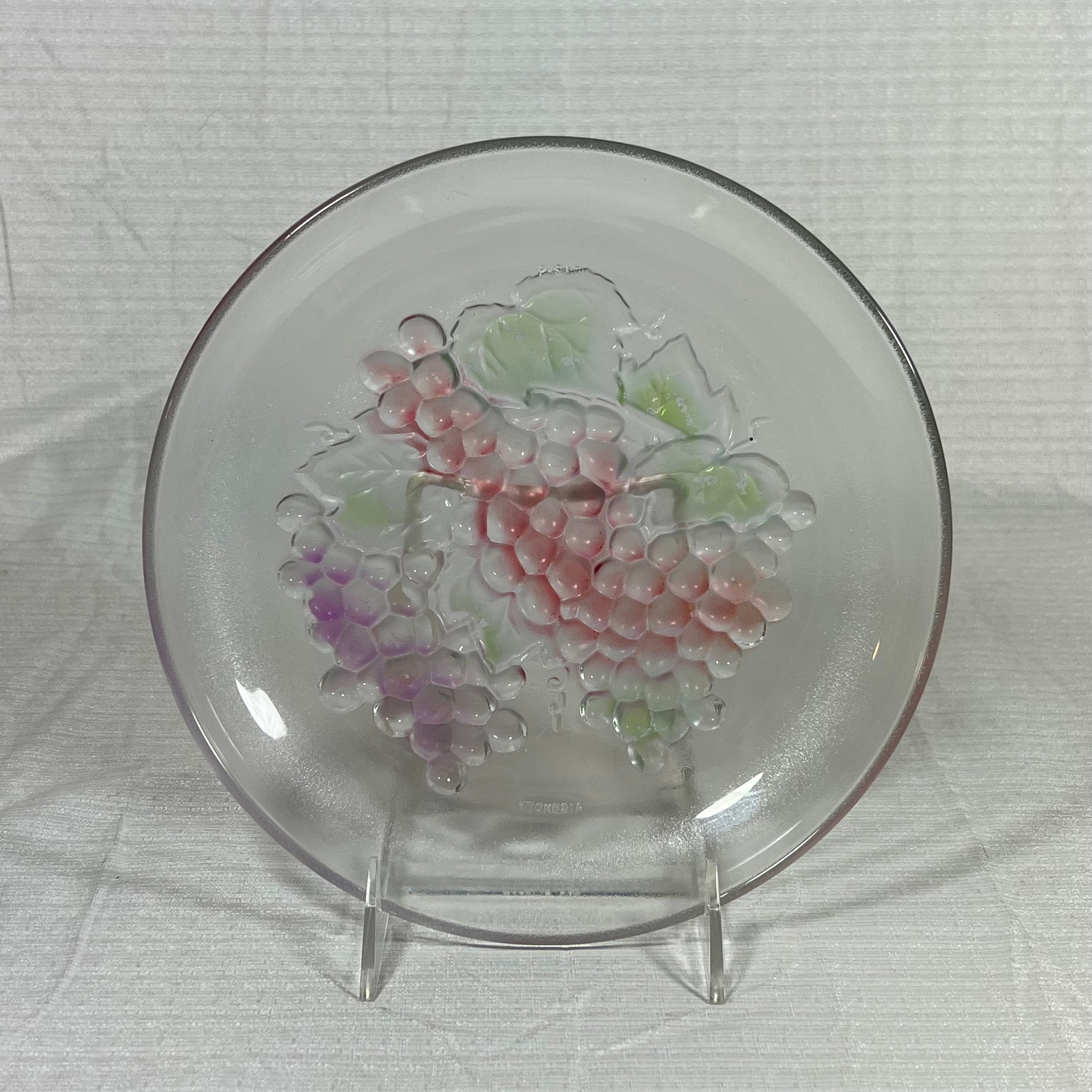 Pasari Indonesia Colored Grapes Frosted Plate