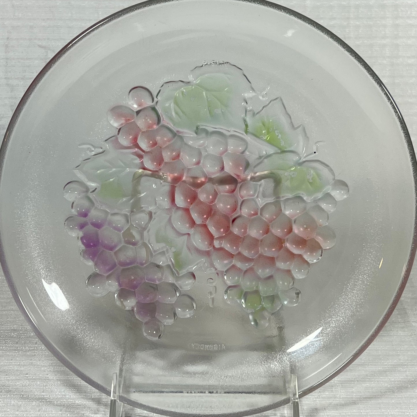 Pasari Indonesia Colored Grapes Frosted Plate