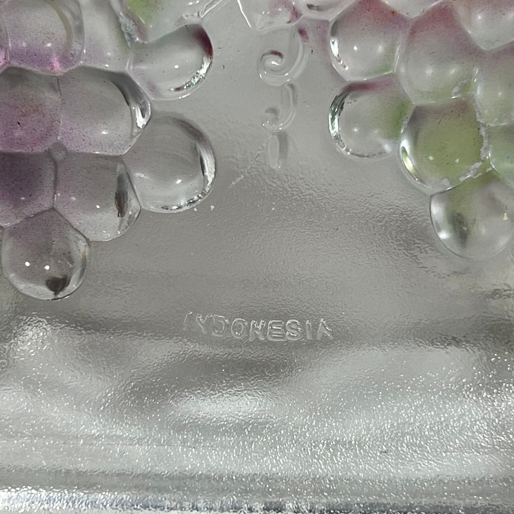 Pasari Indonesia Colored Grapes Frosted Plate