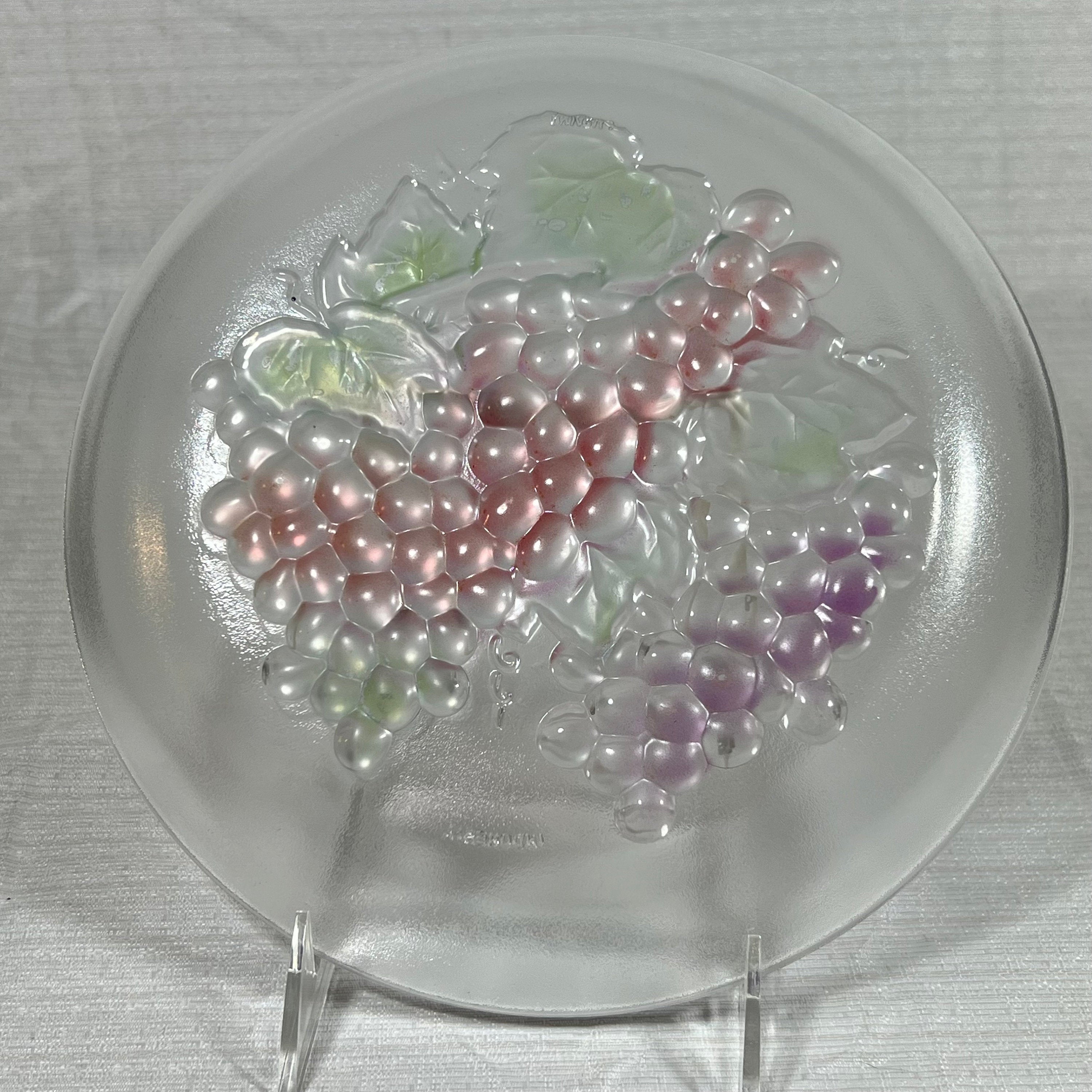 Pasari Indonesia Colored Grapes Frosted Plate