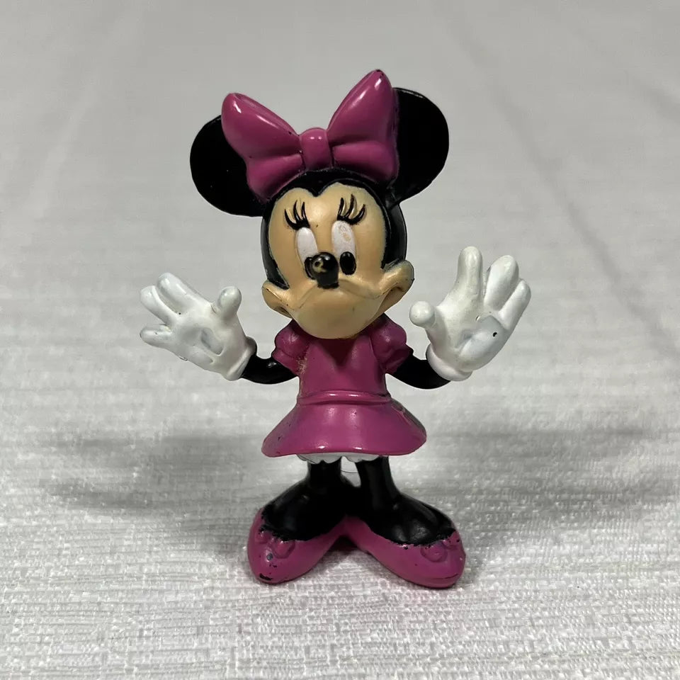 Hands Out Minnie Figurine