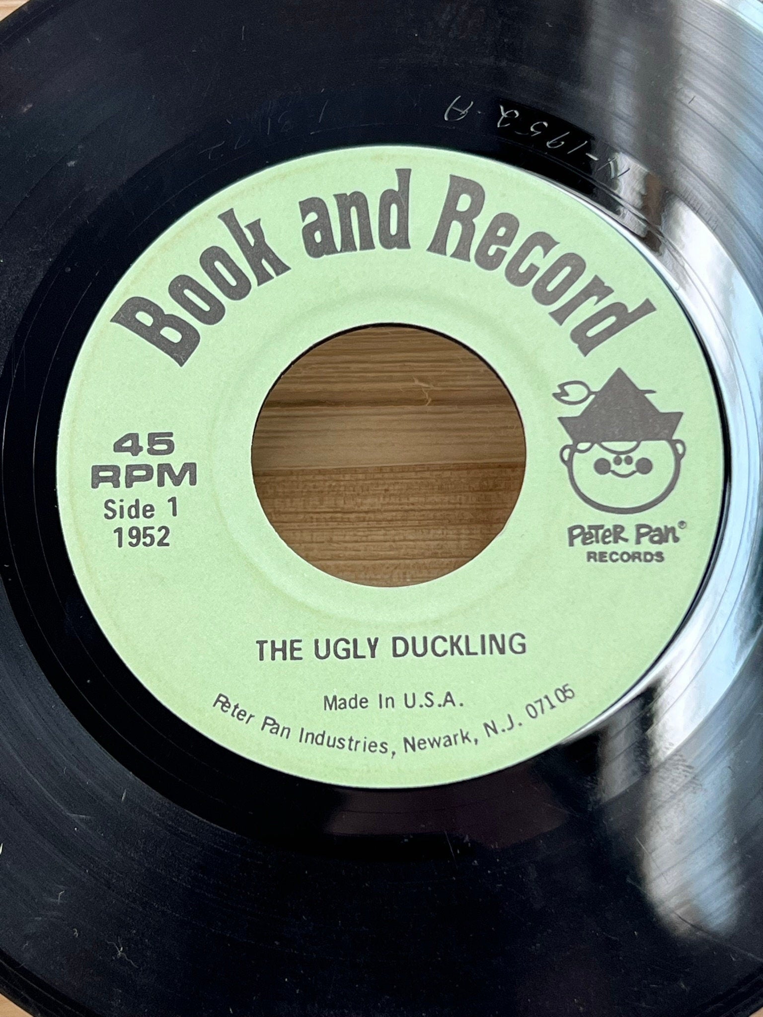 Peter Pan Records - The Ugly Duckling - 45 RPM - 1952 - Plays Through - No skips - No Book, just the record - Kids records - vintage vinyl