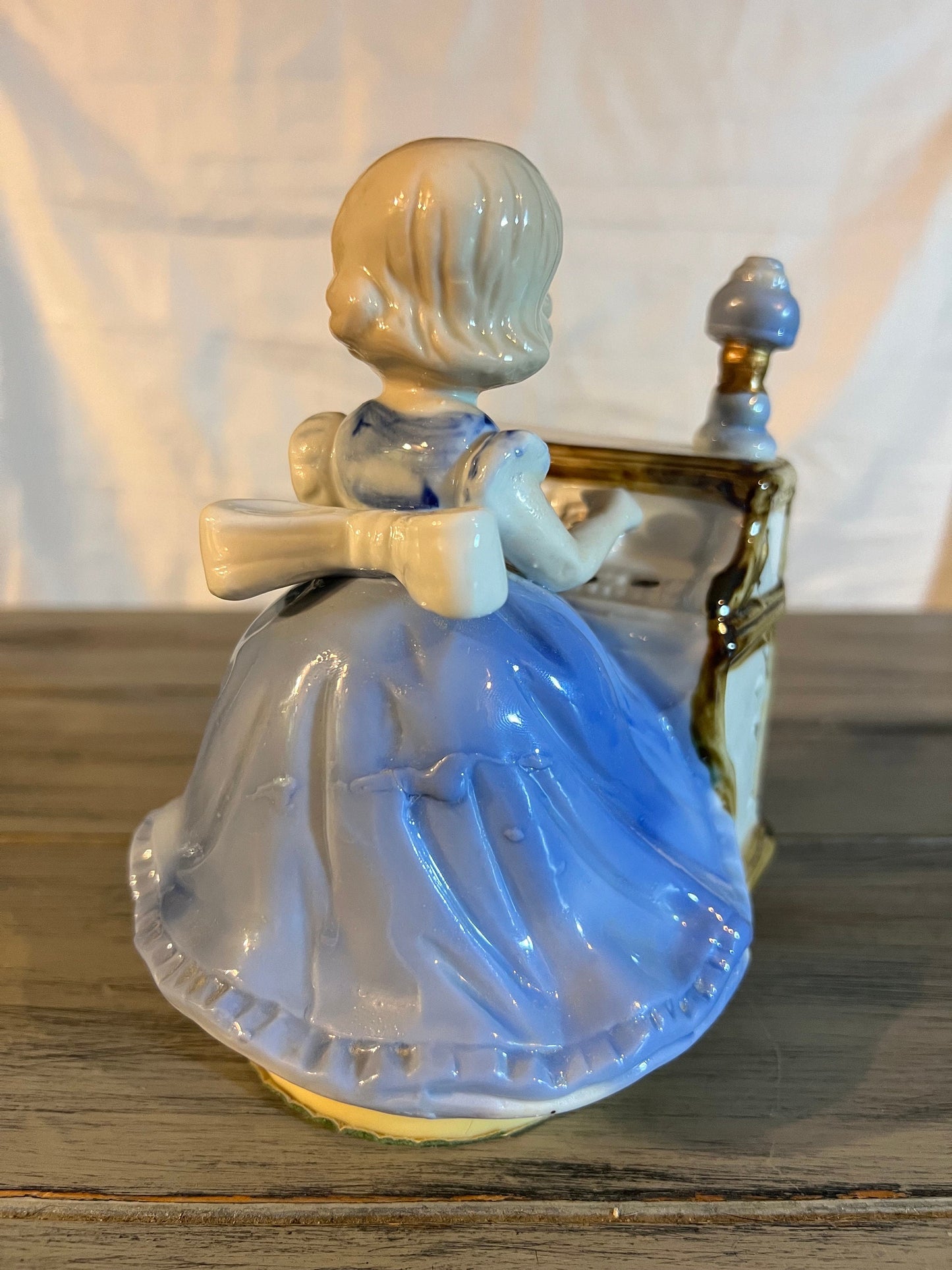 Vintage Music Box - piano playing girl