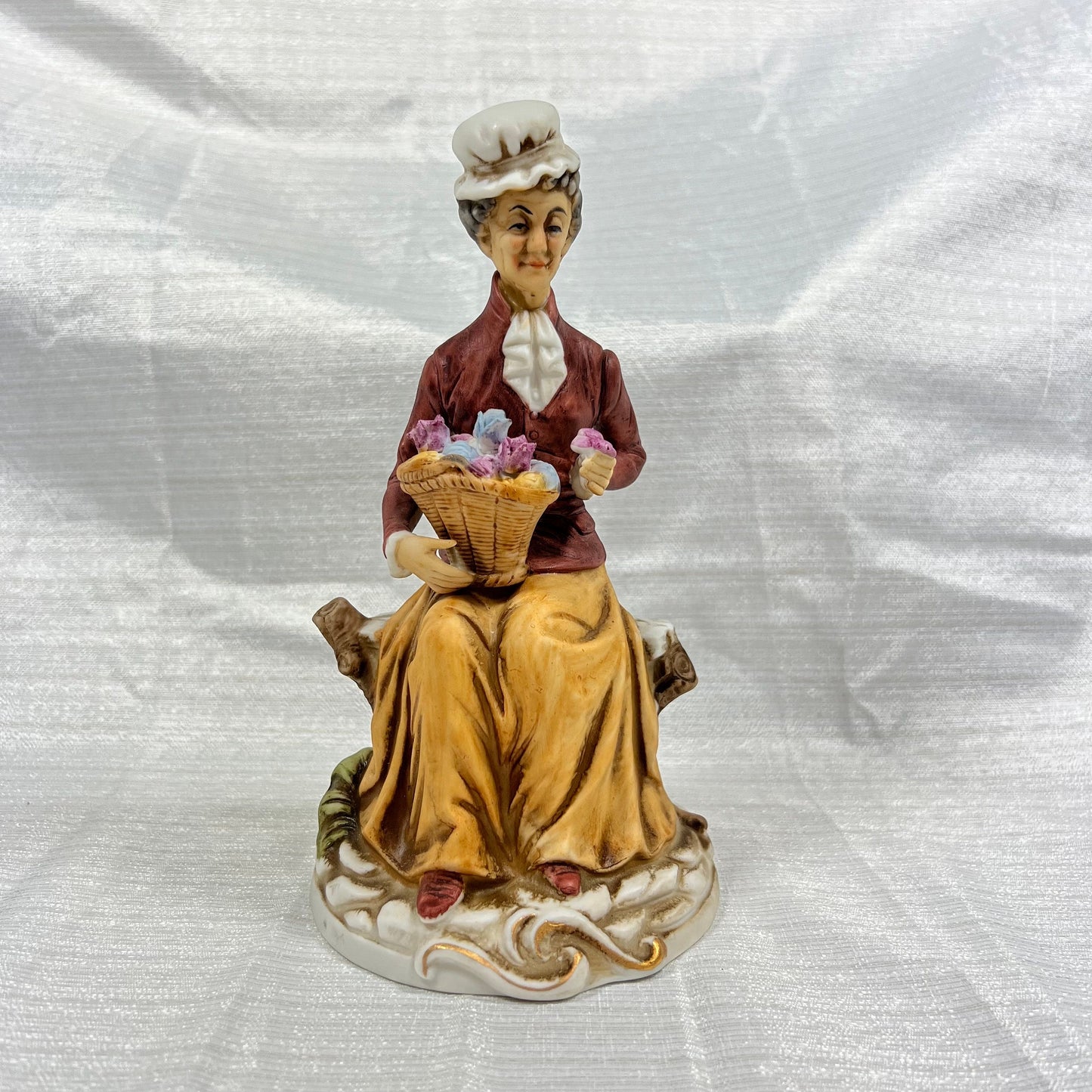 Old Woman Figurine Napcoware Porcellane D’arte C8359