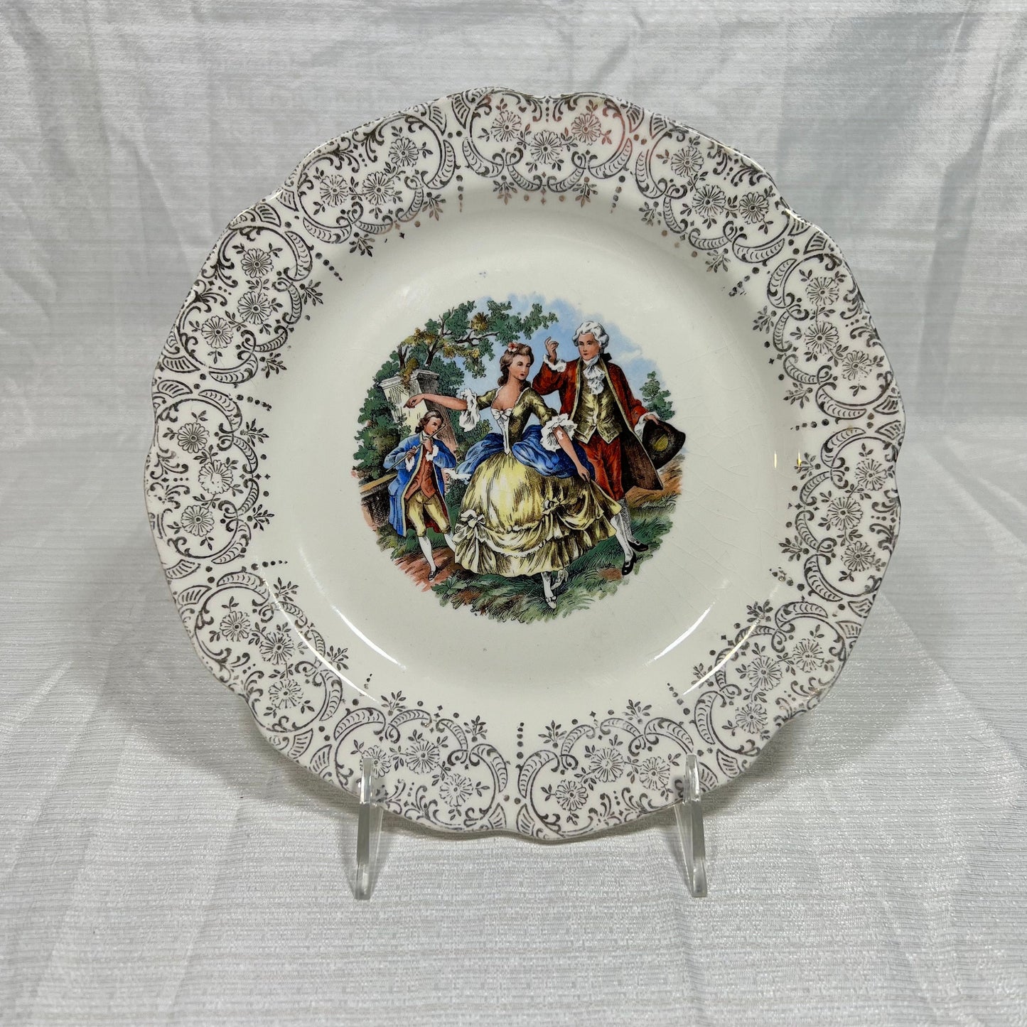 Vintage Sabin Warranted 22k Gold Chantilly Luncheon Plate #1 - some wear and crazing