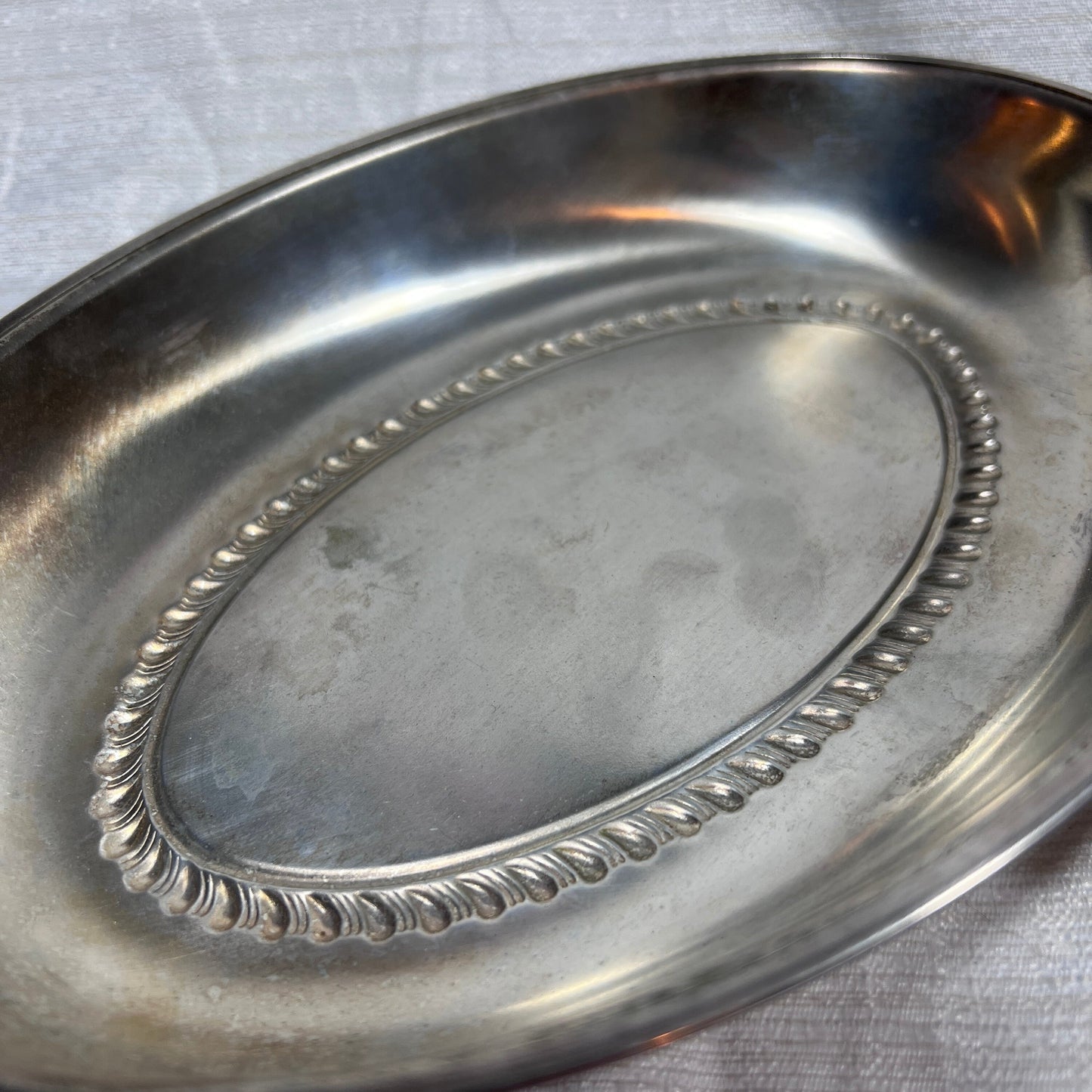 English Silver Manufacturing Corp. Silver Plated Oval Dish with Lid