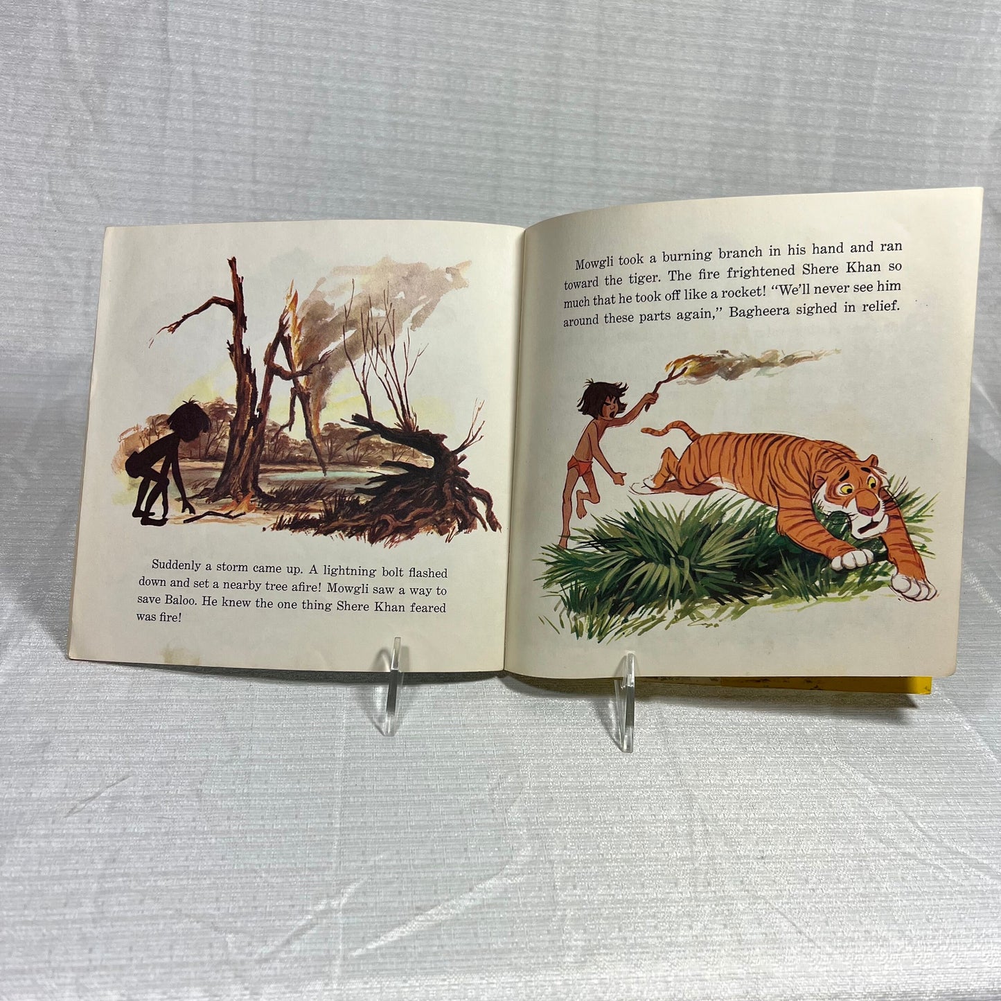 Walt Disney Presents The Jungle Book See Hear Read Record and Book - BOOK ONLY, no record