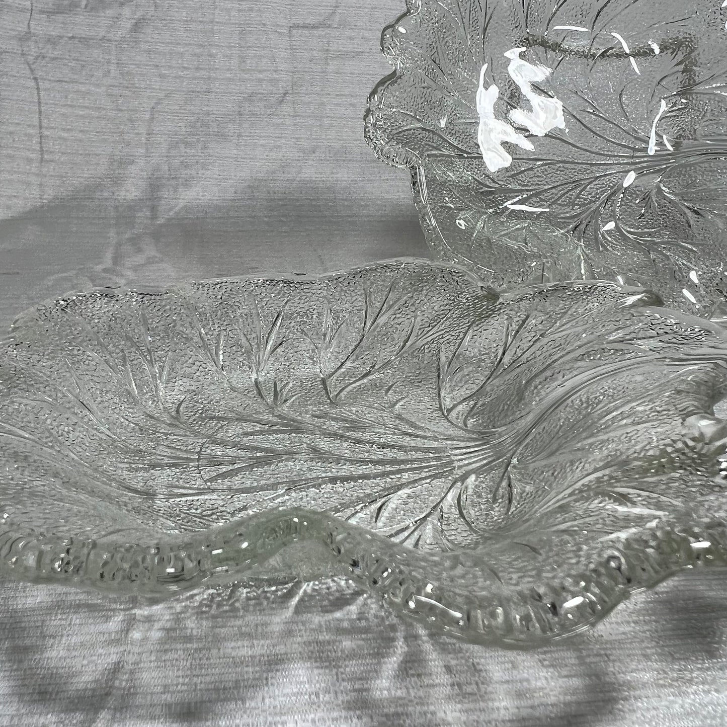 Indiana Glass Clear Pebble Leaf Plates - Set of 3