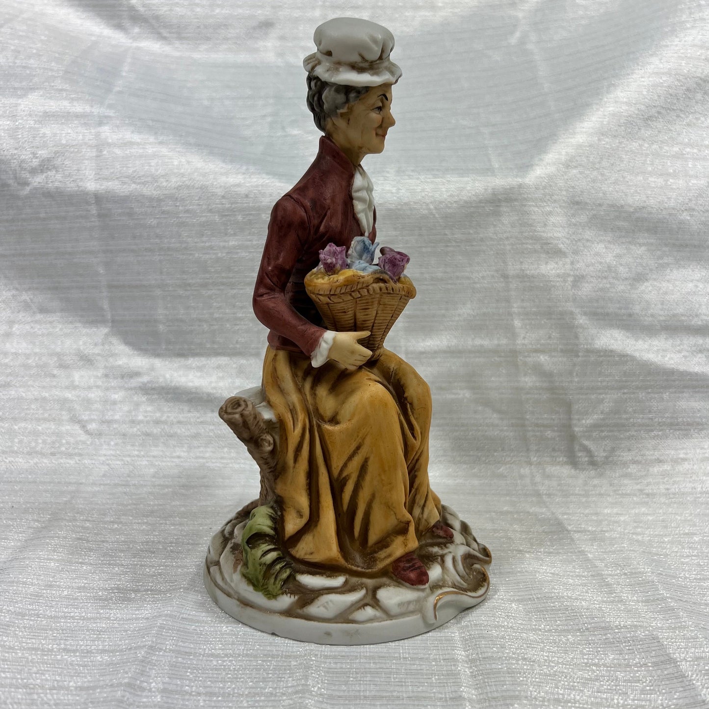 Old Woman Figurine Napcoware Porcellane D’arte C8359