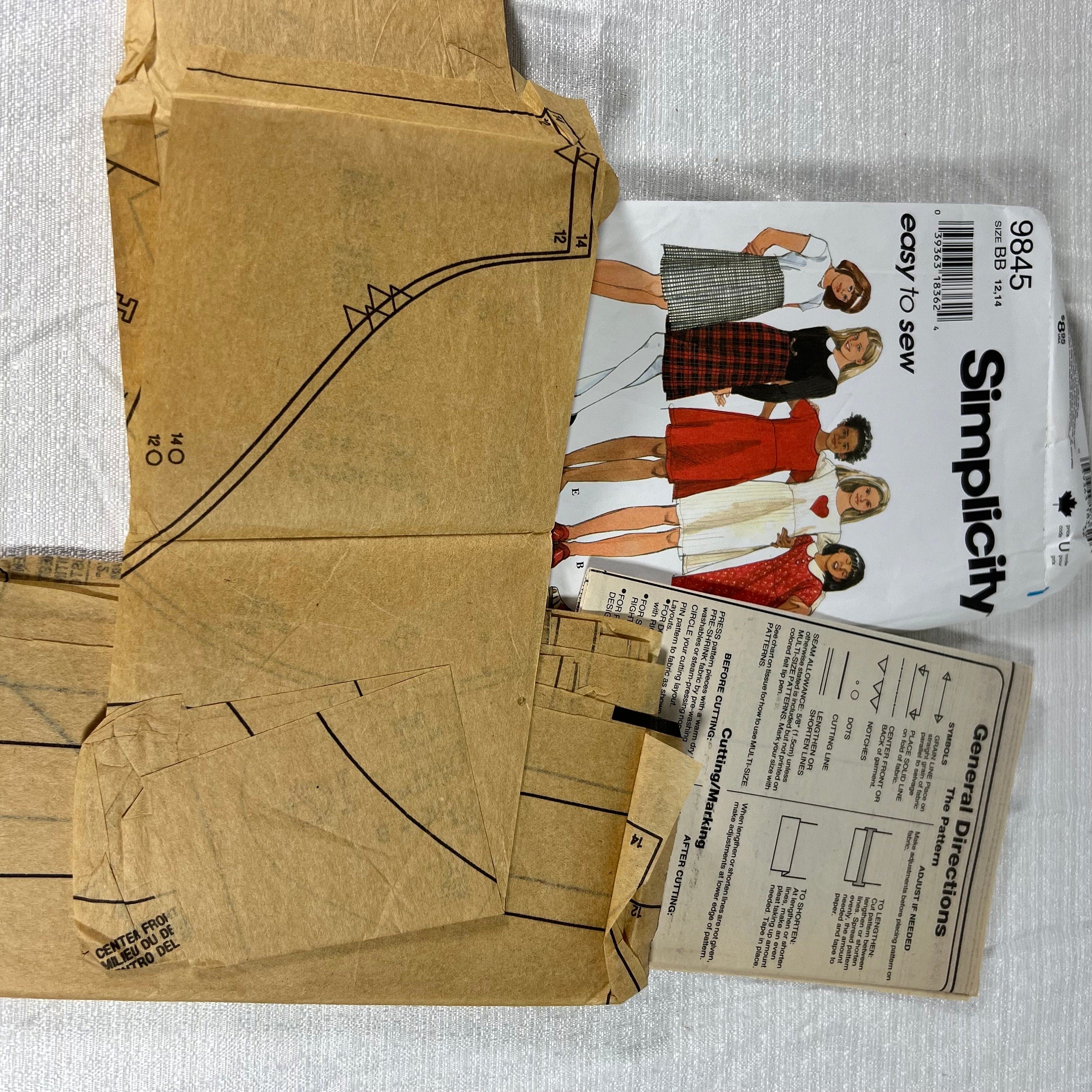 Simplicity 9845 Sewing Pattern - uncut