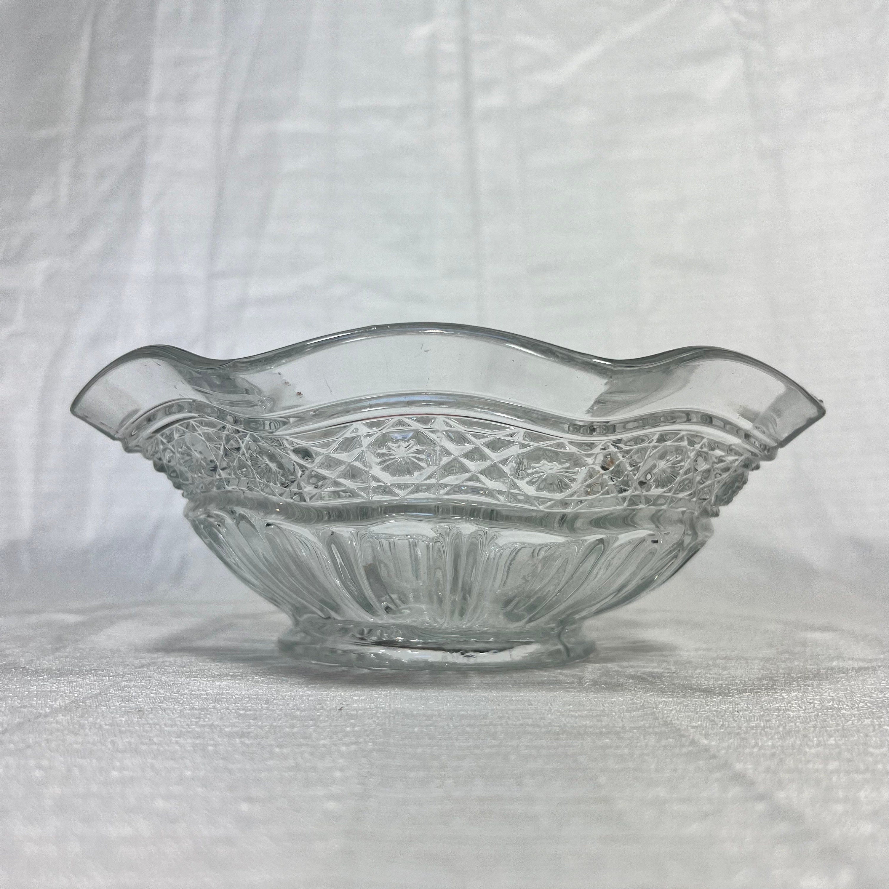 Hawaiian Lei Bryce, Higbee Gala Ruffled Bowl - small imperfections on base at the seams, one chip