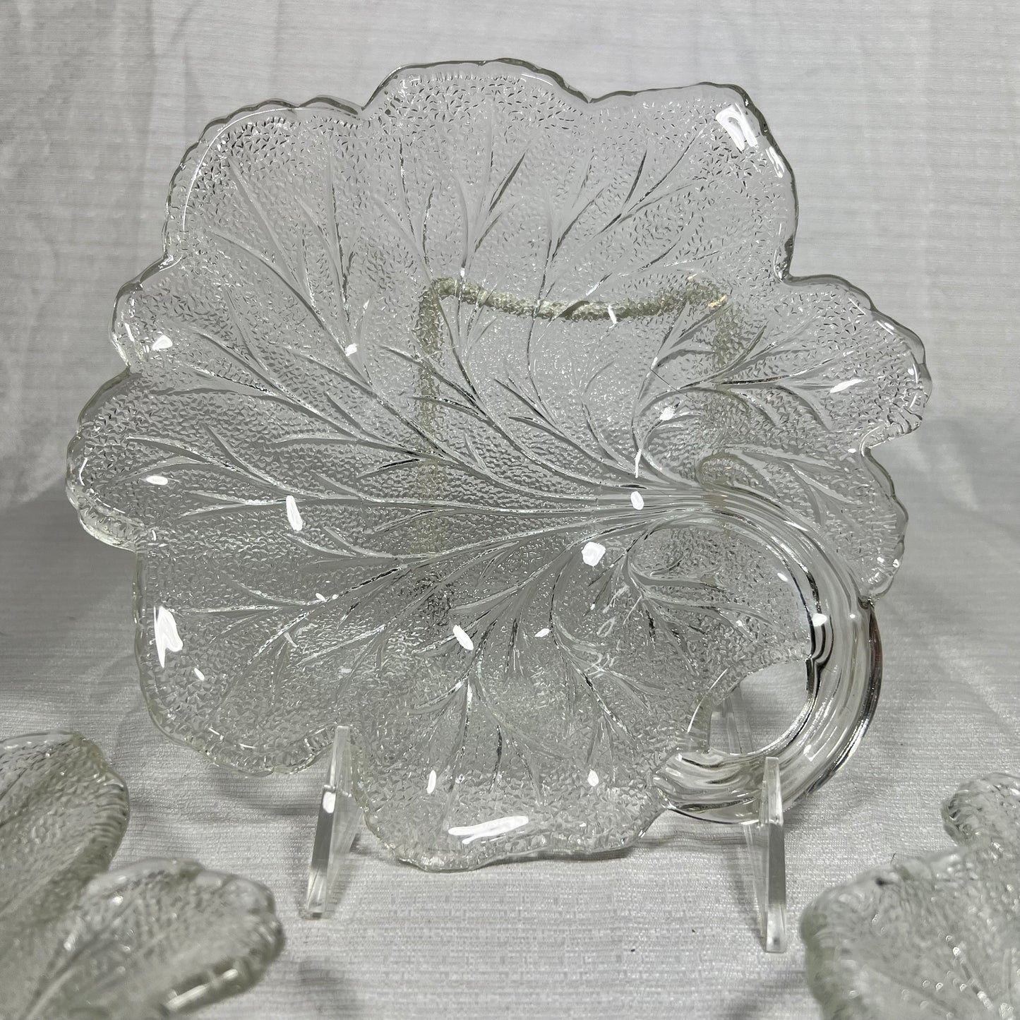 Indiana Glass Clear Pebble Leaf Plates - Set of 3