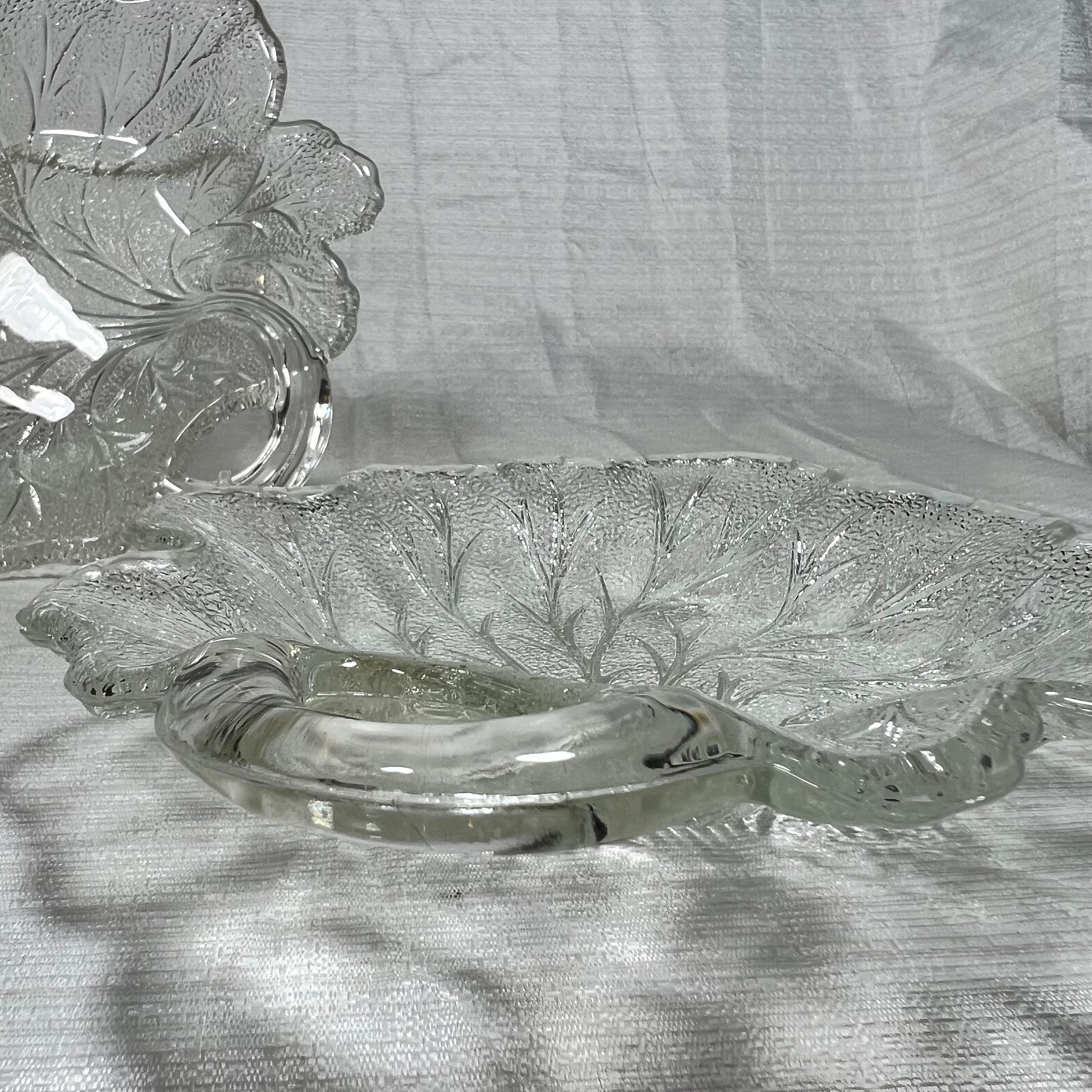 Indiana Glass Clear Pebble Leaf Plates - Set of 3